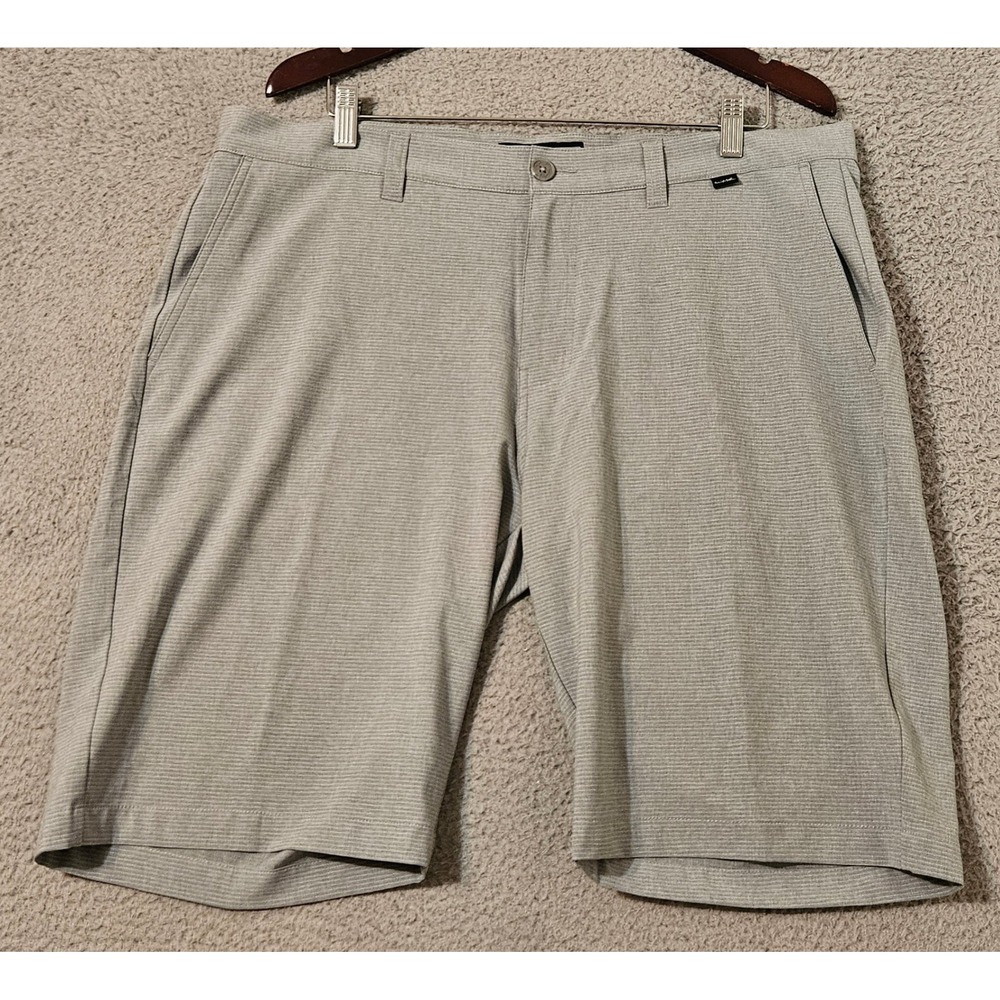 Travis Mathew Gray Striped Golf‎ Chino Shorts Stretch Men's Size 38 x 10